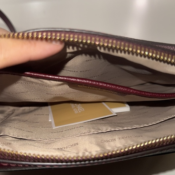 Michael Kors crossbody bag - Picture 3 of 7